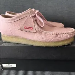 Supreme × Clarks Reflective WallabeePinkのサムネイル