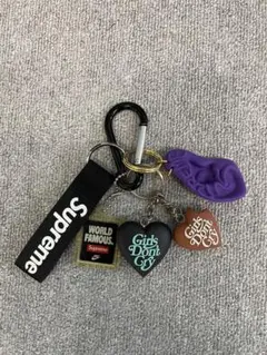 Supreme キーホルダー 3個セット - メルカリ