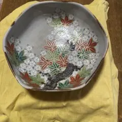 犬山焼六角形鉢　 陶器紅葉模様、木箱入、雲錦堂造