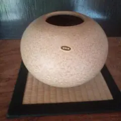 信楽焼の花瓶です