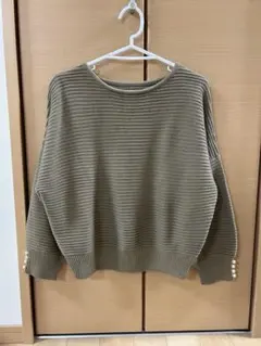 アルマデザイン　パール付き　ニット　セーター　リブ編み 長袖