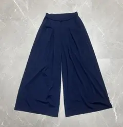 ネイビー ガウチョパンツ プリーツ入り