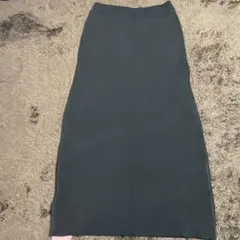 黒　タイトロングスカート