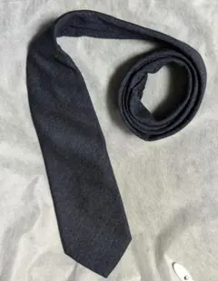 Drake's ダークネイビー　ソリッド　ウール　ネクタイ