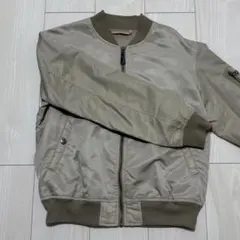 GU ブルゾンのサムネイル