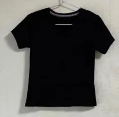 超メルカリ市！ブラック Vネック 半袖Tシャツのサムネイル
