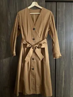 GUフロントボタンノーカラーコート　ブラウンSサイズ