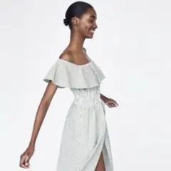 ZARA オフショルワンピース