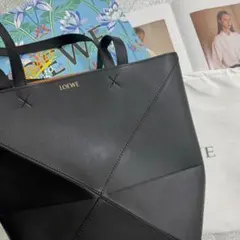 ブラックレザーショルダーバッグ