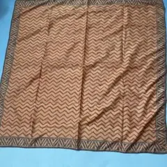 ジグザグパターン スカーフ オレンジ系　大判　パレオ