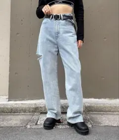 ダメージジーンズ ハイウエストのサムネイル
