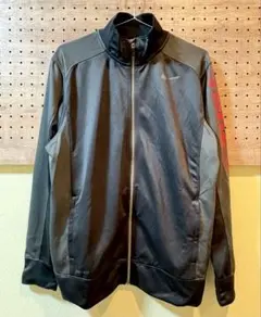 Item thumbnail for item 5f61eed4-83c2-44a1-8c36-c8c522723a5e