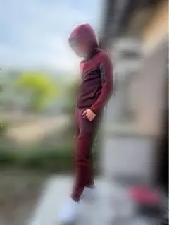 NIKEテックフリース赤