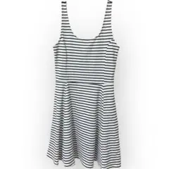 DIVIDED H&M ストライプ ワンピース【M】マリン　ネイビー　デートのサムネイル