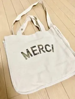新品　未使用　トートバック　ショルダーバッグ　ボタン　ポケット　MERCIのサムネイル