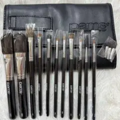【希少完売品】新品 Dior BACKSTAGE 1周年記念 ブラシセット 希少完売品】新品 Dior BACKSTAGE 1周年記念 ブラシセット - メルカリ