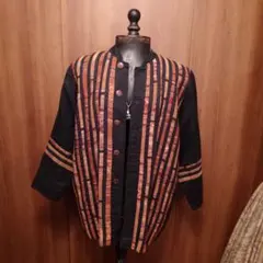 ストライプ模様の麻100%の黒いコート風ジャケット(ノーブランド)