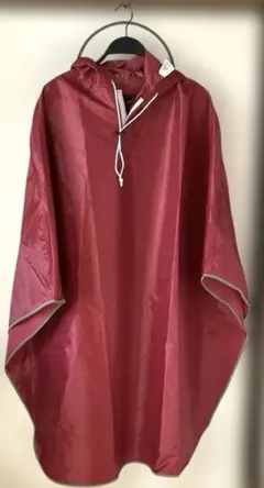 新品未使用　レインコート　ポンチョ　ワインレッド　収納袋付き