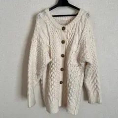 VIS アイボリー ローゲージケーブルニット カーディガン