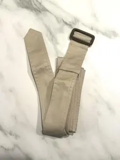 ベルト　ベージュ色