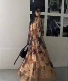 定価29,700円　AMERI UND GYPSUM ART DRESSのサムネイル