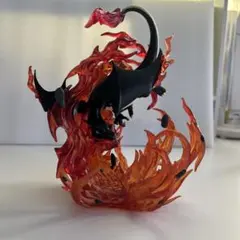 ポケモン　黒いリザードン　色違い　フィギュア