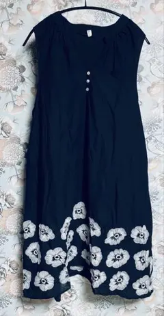 花柄刺繍 ノースリーブ トップス ブラックのサムネイル