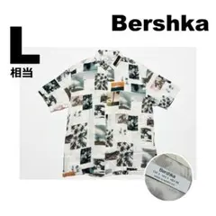 Bershka 総柄半袖シャツ フォトプリント リゾート柄 白系のサムネイル