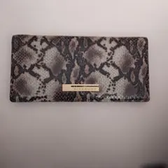 GIVENCHY 長財布 スネークスキン柄 ゴールドロゴのサムネイル