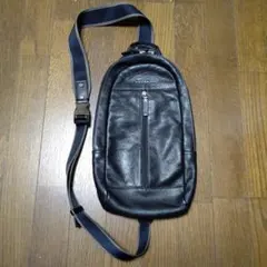 値下げショルダーバック　検　メンズバック　レザー　コーチ　アウトレット