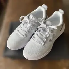 UNDER ARMOUR スニーカー シルバーホワイト23.5cm【未使用】のサムネイル