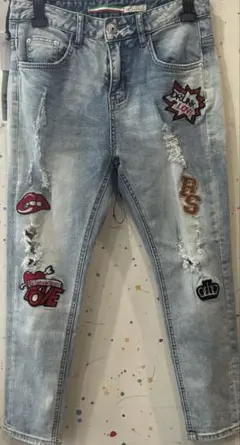 パッチ付きライトブルーデニムスキニーパンツ