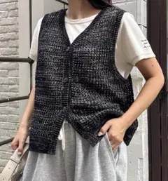 Item thumbnail for item 1d2a3ff2-0b8e-4142-b5f0-ec215aeafe7e