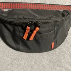 ファミリア　ボディバッグ　ブラック　タグ付き ボディバッグ | ファミリア公式サイト