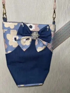 花柄リボンサコッシュ　外ポケット　内ポケットあり