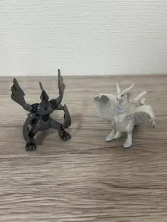 ポケモン　モンコレ　レシラム　ゼクロム　2体セット