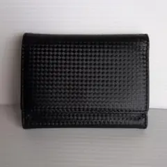 【値下げ】Neu ハイブリッドレザー 三つ折り財布 ブラック
