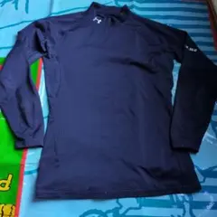 Under Armour ネイビー ハイネック長袖シャツ