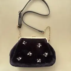 がま口バッグ　ベロア素材に小花刺繍　マジェスティックレゴン