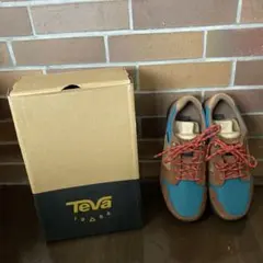 tevaスニーカーのサムネイル
