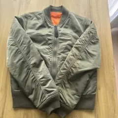 アルファインダストリーズMA-1ジャケット