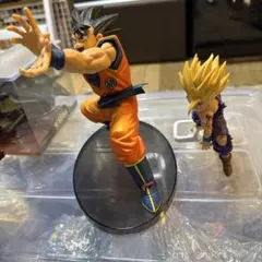 ドラゴンボールDAIMAワールドコレクタブルフィギュアスーパーサイヤ人4