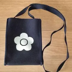 MARY QUANT ミニショルダーバッグ お散歩などに ブラック 黒 マリクワのサムネイル