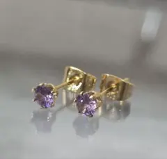 ☆サービス出品☆　１粒石ピアス　キュービックジルコニア　ライトアメジストAAA