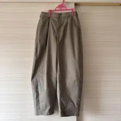 GU カーキ チノパン Sサイズ