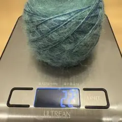 青緑色の毛糸 22g