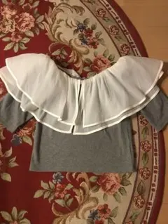 新品！トップスのサムネイル