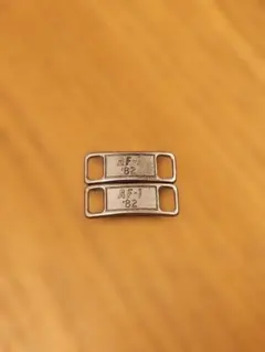 シューレース スニーカー