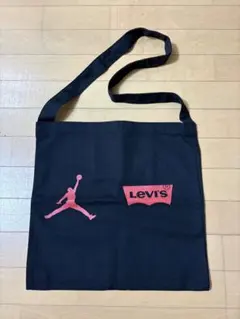 【レア】NIKE Jordan x Levi's コラボ ショルダーバッグのサムネイル