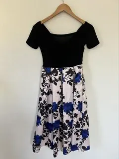 オフショルダー花柄コンボドレス